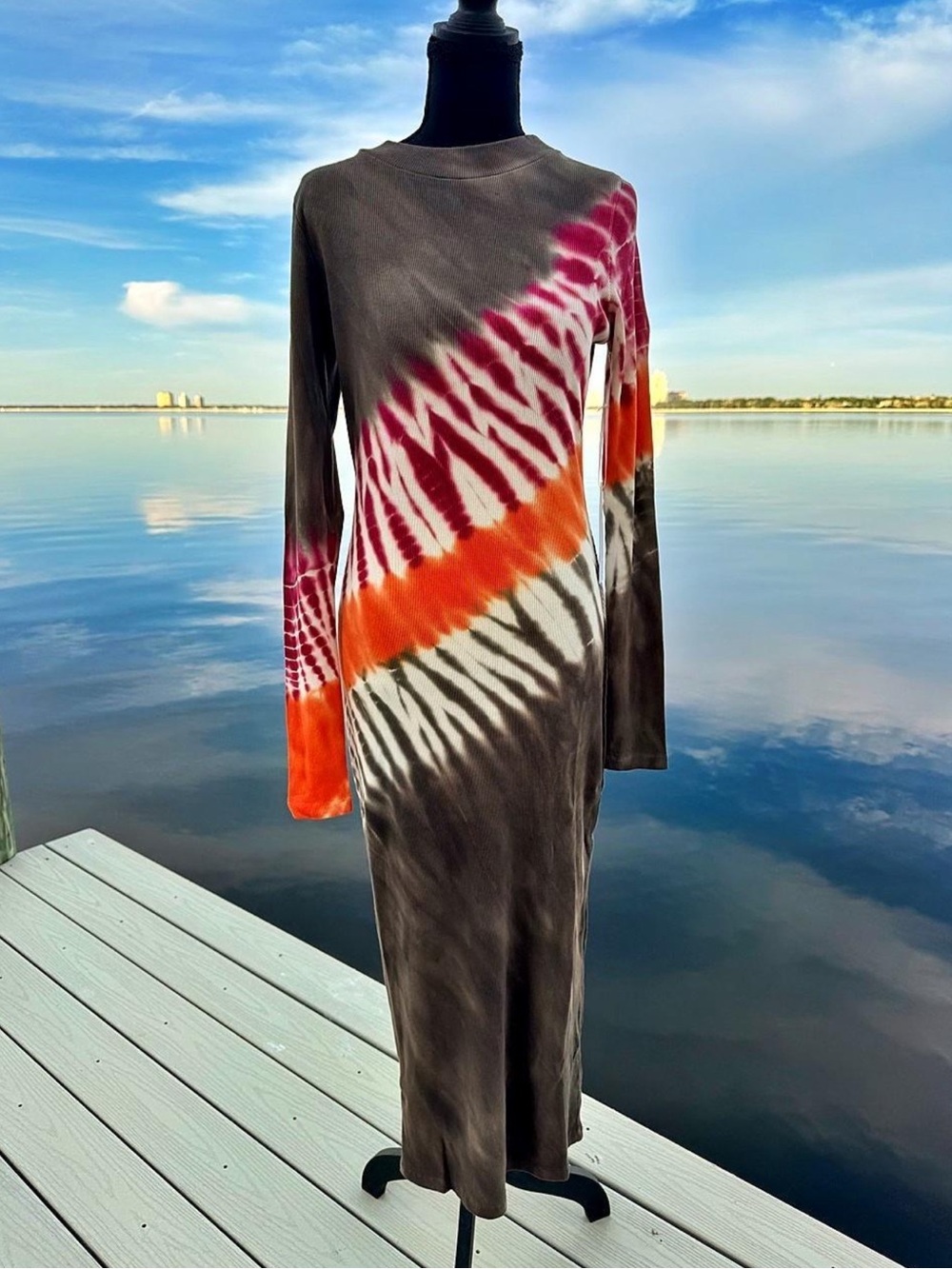 NWT, YFB, M Dax, midi Solar Flare Wash. Current Season. MSRP $158.00